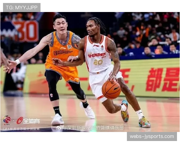 即时观察：深圳队第二节改用2-3联防有效限制上海队外线投射